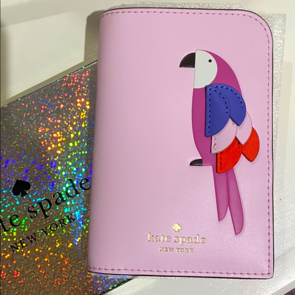 NEW KATE SPADE PASSPORT HOLDER